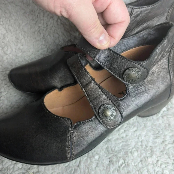 THINK ! Women small Heel leather Bronze shoes Made in Italy size 37 = 6 us - Picture 14 of 14